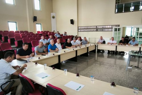 Borsamızın Toplantı Salonunda Gerçekleşti̇ri̇len Satışta, Yılın İ̇lk Ayçi̇çeği̇ 20,10 Tl Fi̇yatla Alıcı Buldu.